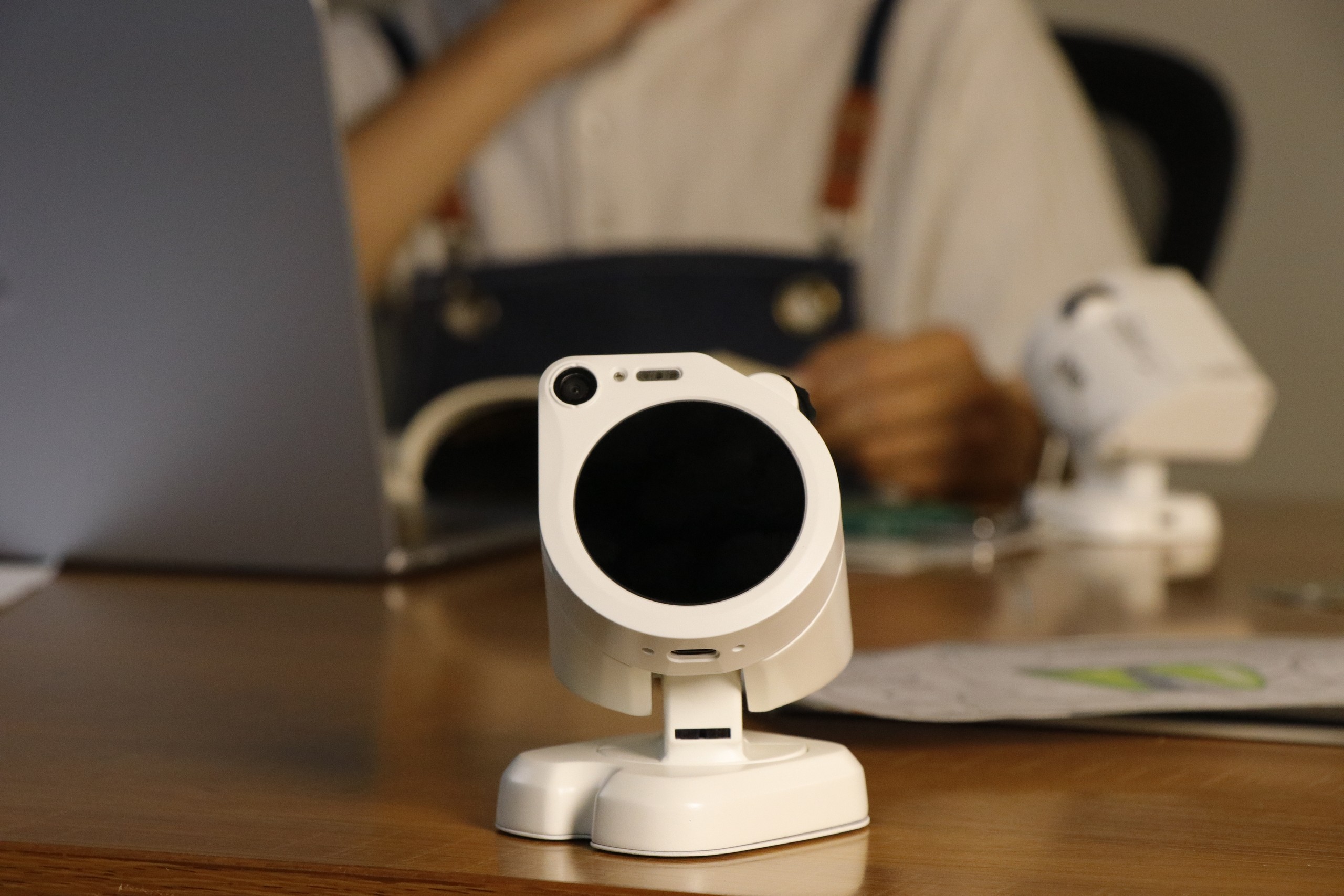 WatcheRobot 桌面原型特写